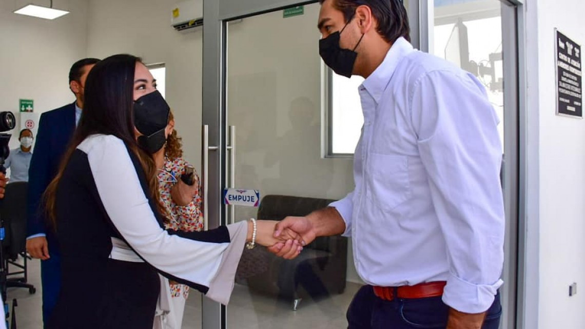 Recibe Carlos Peña visita de Cónsules de EEUU en nuevo CAMEF