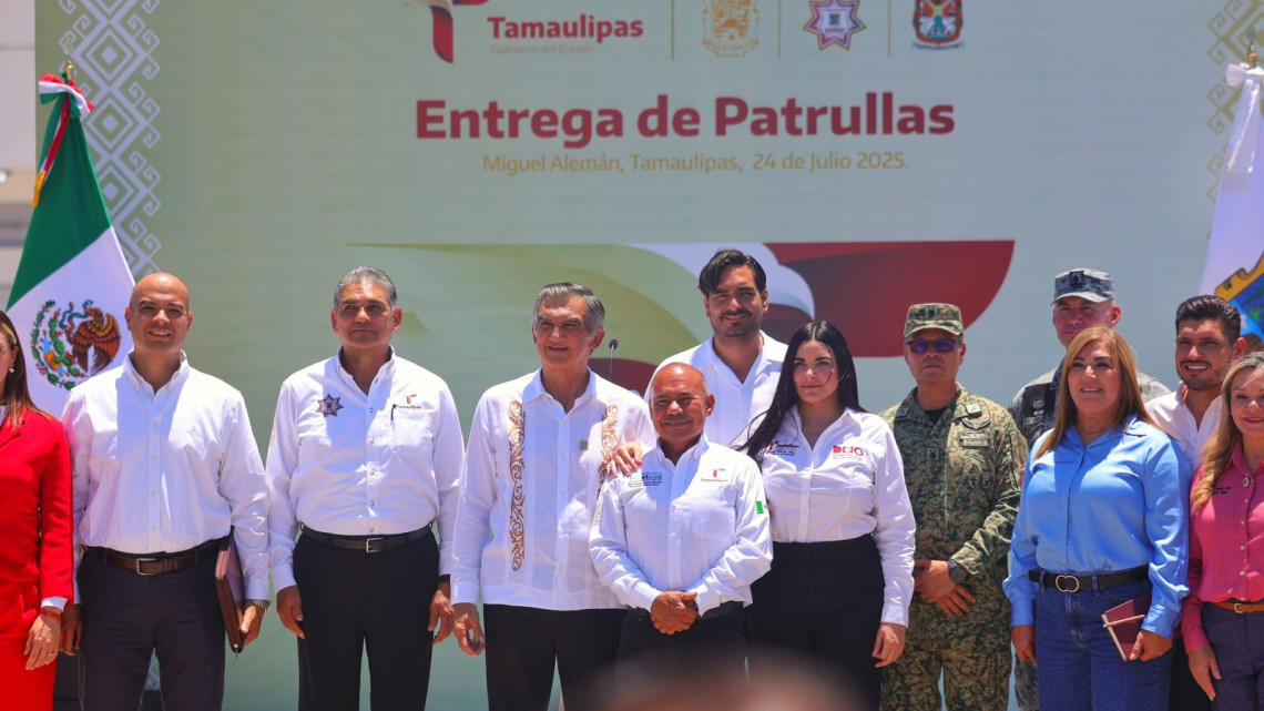 Gobernador Américo Villarreal Anaya y Alcalde Carlos Peña Ortiz en Mesa de Construcción de la Paz 