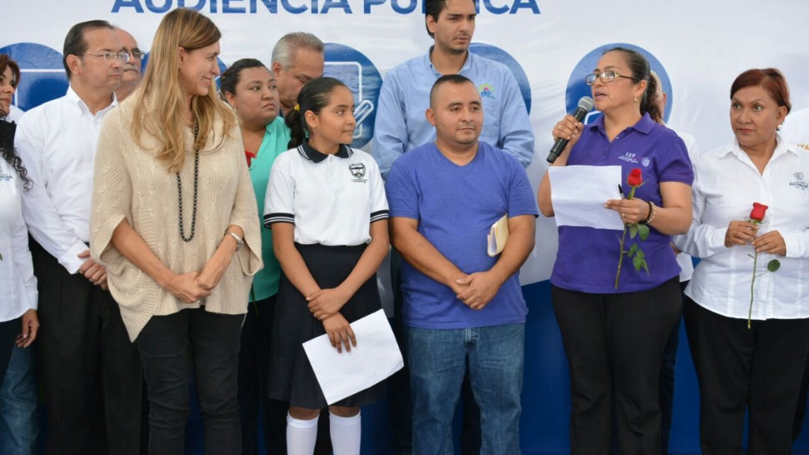 Visita Maki con buenas noticias a Paseo de las Flores