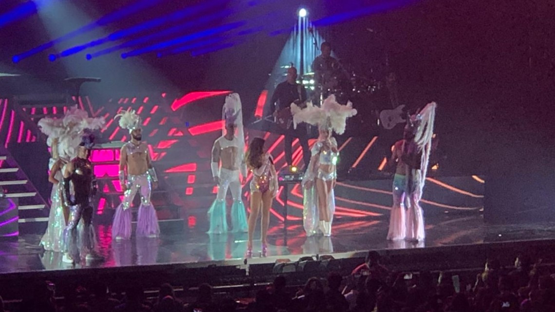 Gloria Trevi se convierte en 'Diosa de la noche' en el Payne Arena