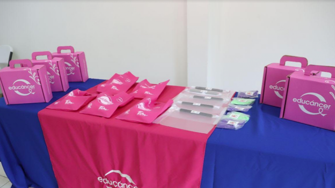 SEBIEN y Educancer OM A.C entregan prótesis de mama