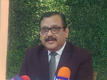 Francisco Tenorio levanta la mano como diputado local