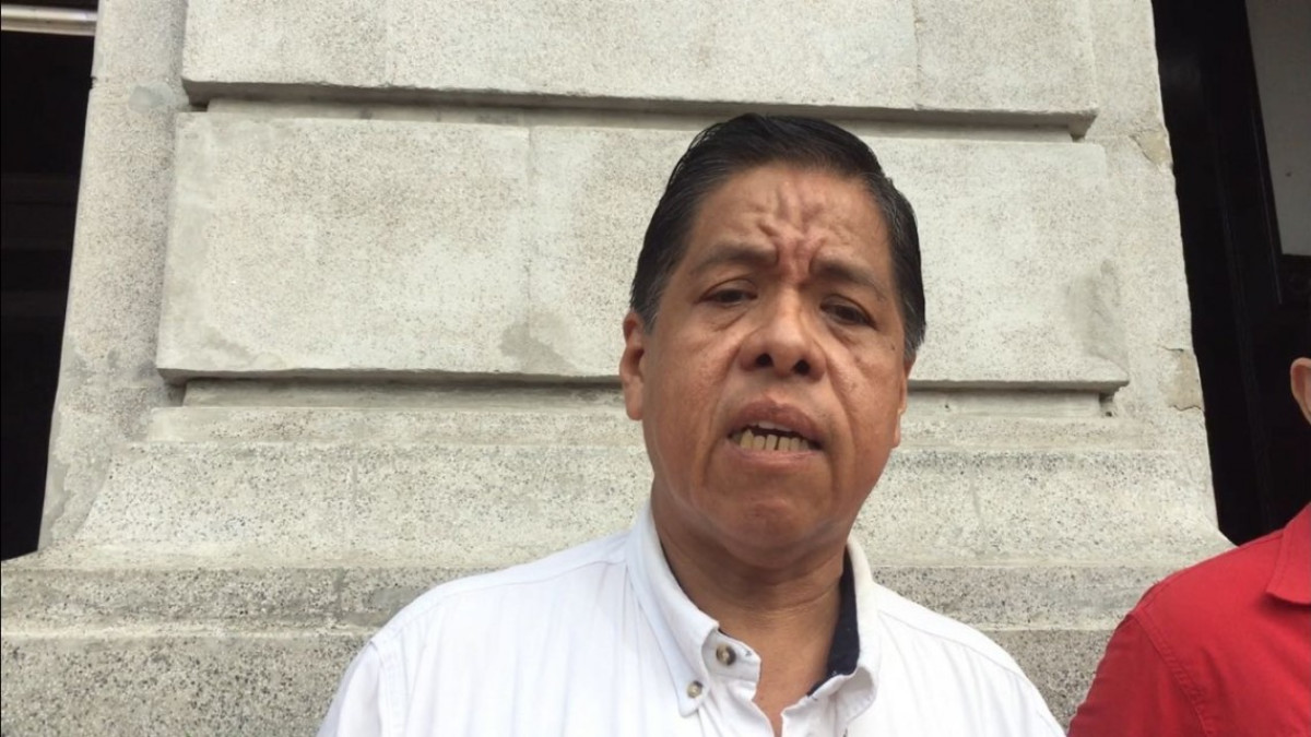 Protestan locatarios de mercados municipales contra la administradora