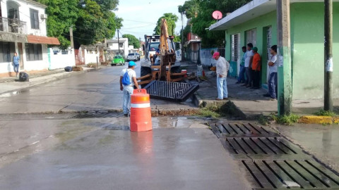 Atiende Madero estancamientos por precipitación