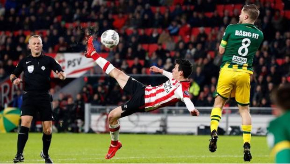 PSV golean al ADO y siguen como líderes de la Eredivisie