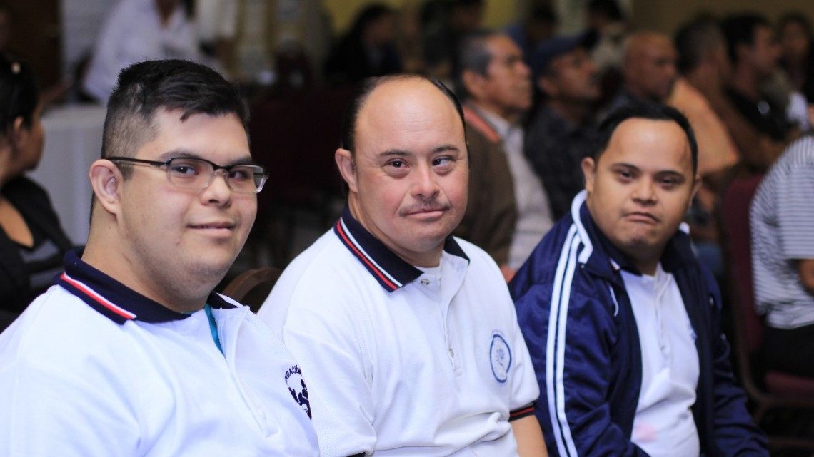 Asisten 326 a 5a Feria Nacional de Empleo para personas vulnerables