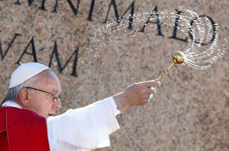 Abren en el Vaticano lavandería para pobres