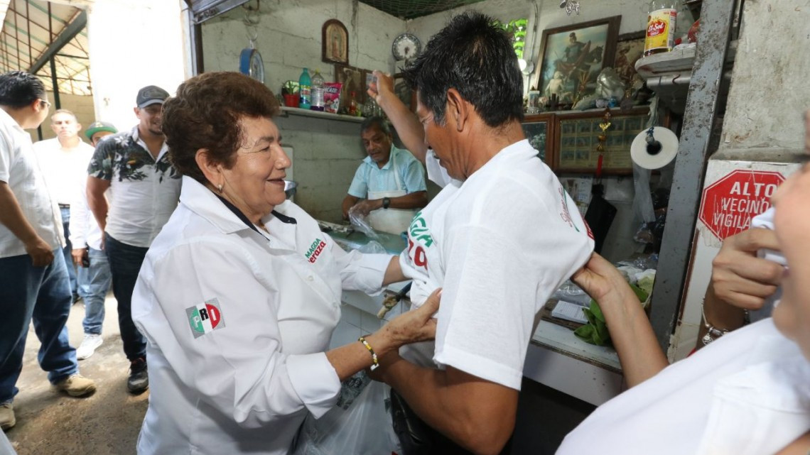 Voy a exigir se concluyan los mercados municipales: Magda Peraza