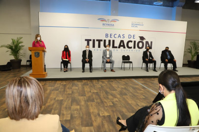 Pone Gobierno de Reynosa a los nuevos profesionistas