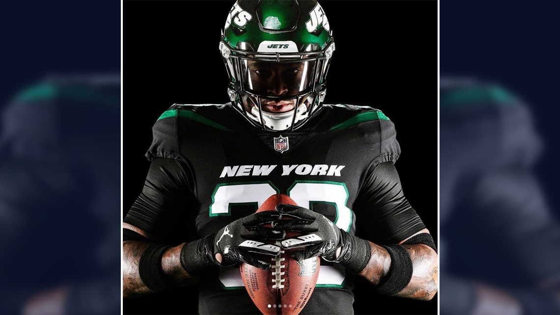 Presenta New York Jets sus nuevos uniformes 