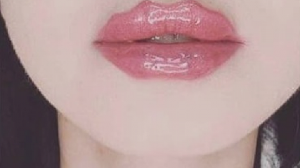 ¿Te atreverías a hacértelos? Llegan los “labios del diablo”, la nueva moda en redes