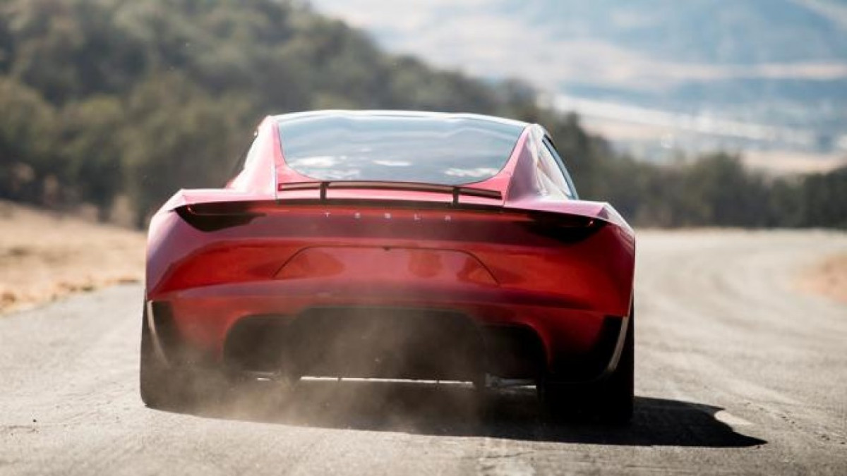 Conoce al Tesla Roadster, el deportivo más rápido del mundo