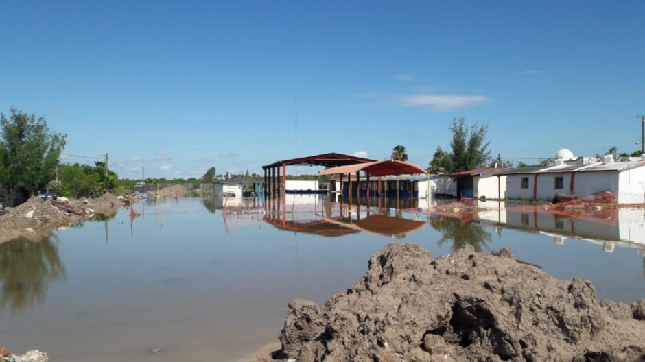Supervisan escuelas afectadas por inundación