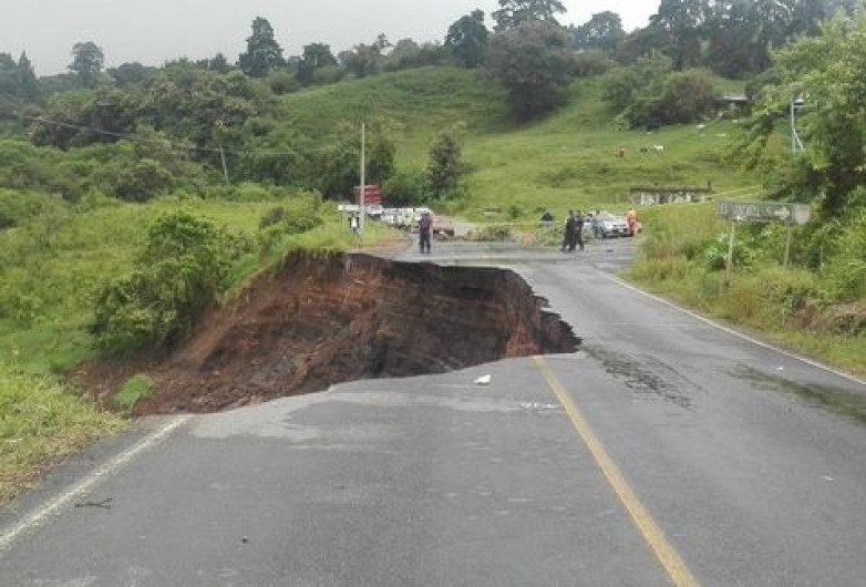 Deja Franklin socavón en Veracruz