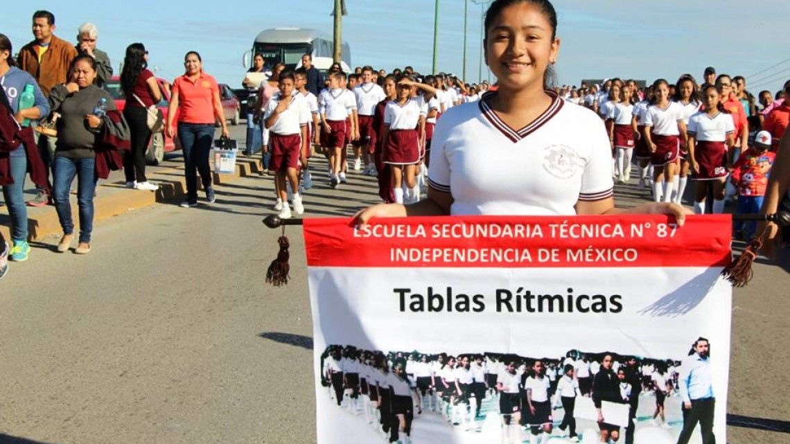 Realizan desfile por 107 Aniversario de la Revolución Mexicana