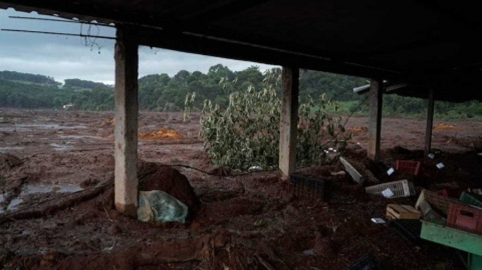 Aumenta a 134 los muertos por ruptura de presa en Brasil