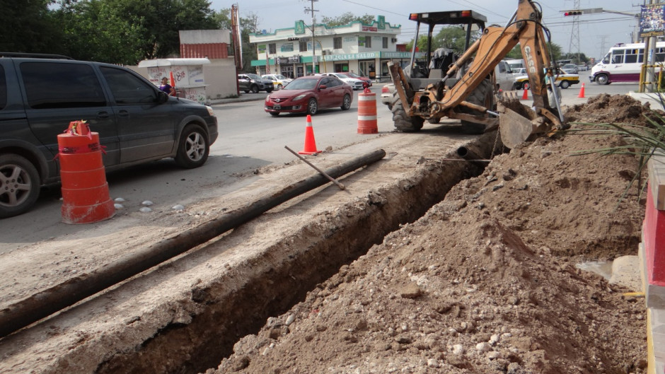 Rehabilitados 42 metros lineales de tubería de agua potable en la Narciso Mendoza