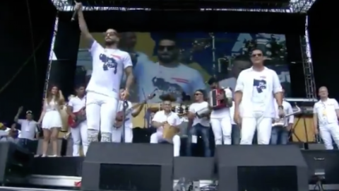 Maluma y su bastón acaparan la atención en el Venezuela Aid Live
