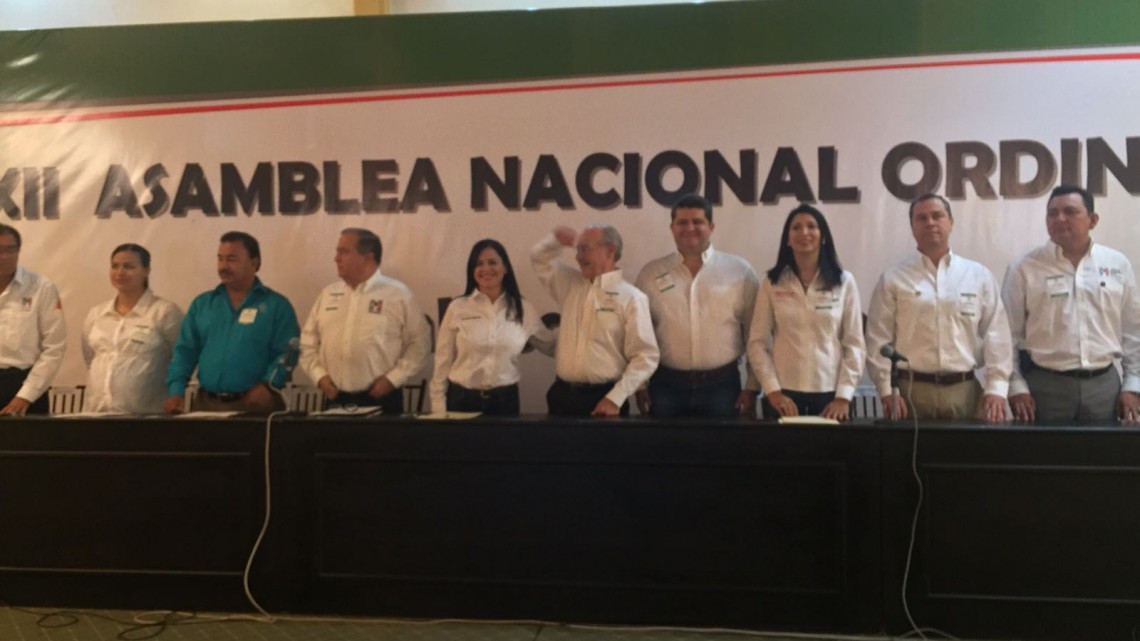Priistas en unidad celebran la asamblea nacional 