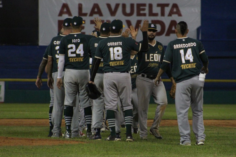 Bravos de León supera 10-3 a Olmecas Tabasco