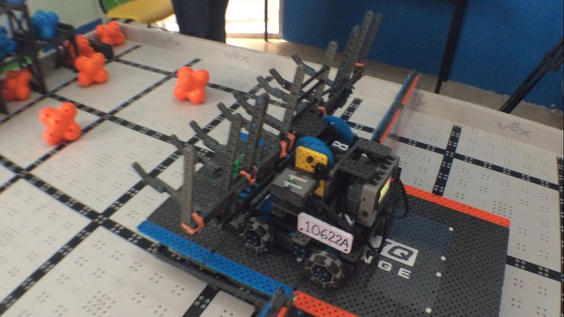 Amplían sus talentos niños que incursionan en robótica