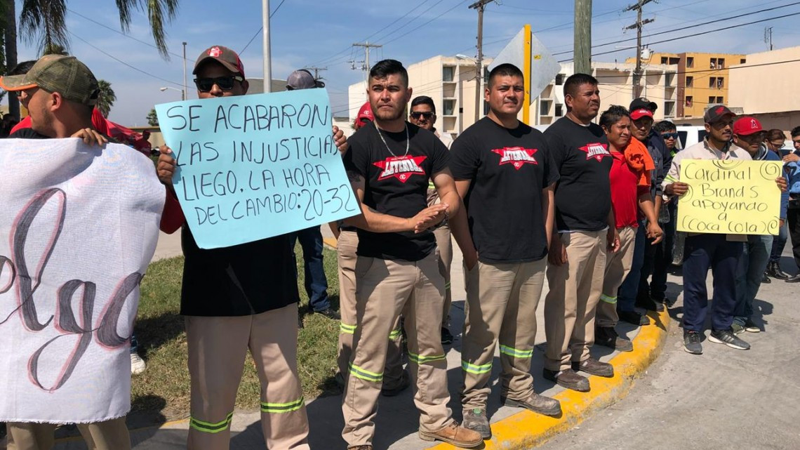 Estalla huelga en Coca Cola