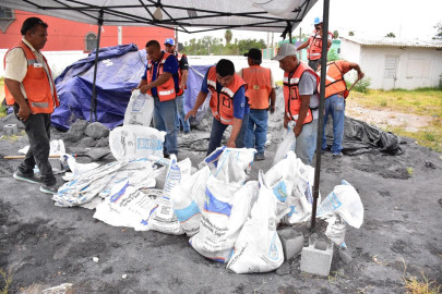 Entrega DIF Reynosa costales de arena