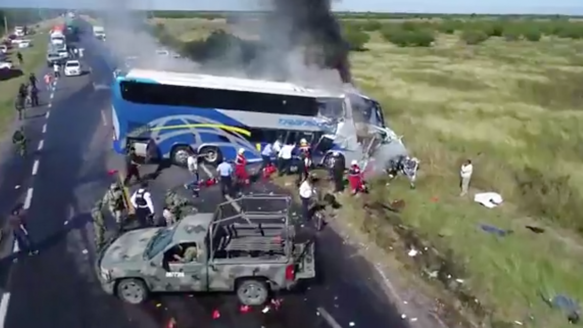 Deja 3 muertos y 10 heridos accidente en carretera Victoria - Monterrey
