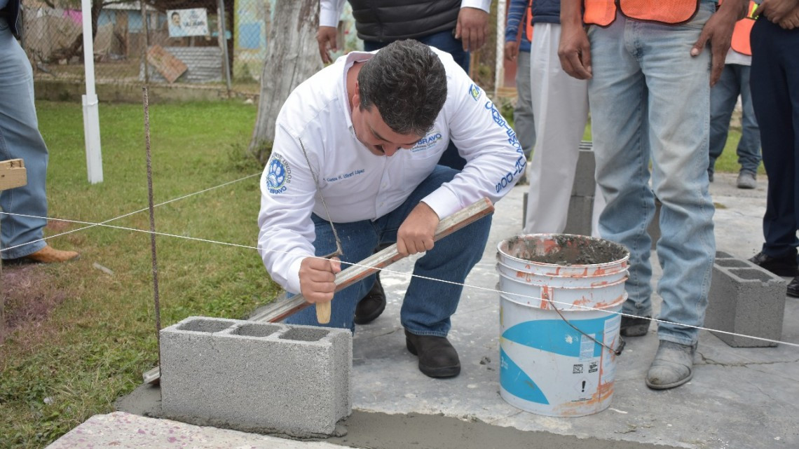 Arranca construcción de comedor escolar en La Posta