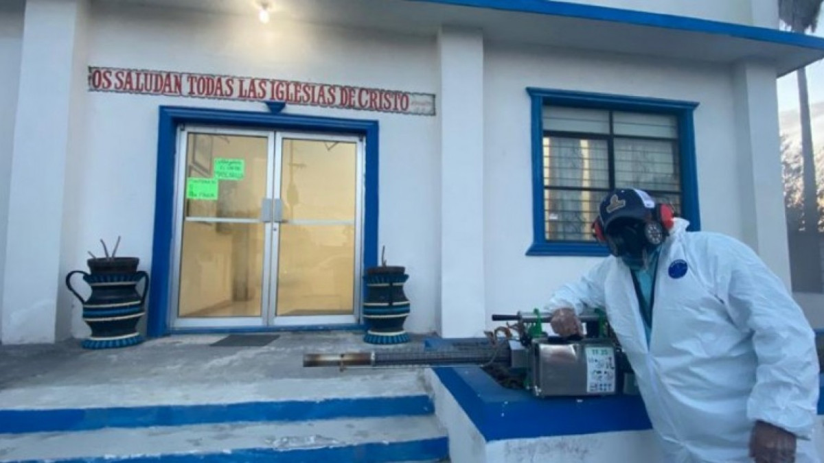 Reanudan los trabajos de desinfección de iglesias y templos por pandemia COVID-19