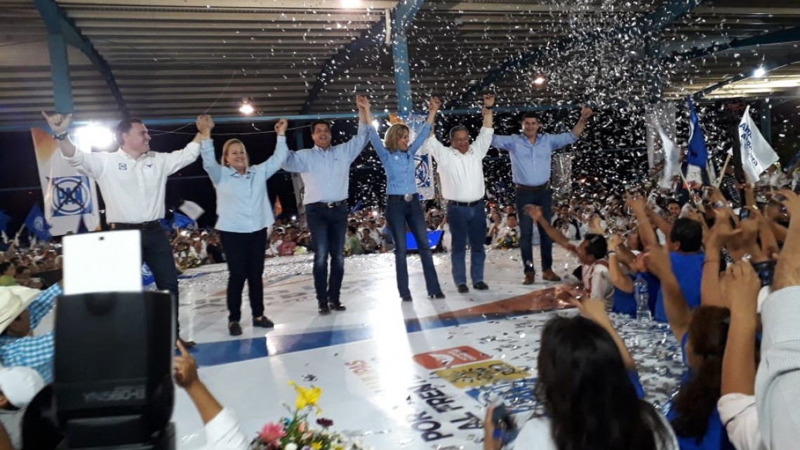 Alma Laura Amparán, respaldada por cientos de Altamirenses en su cierre de campaña