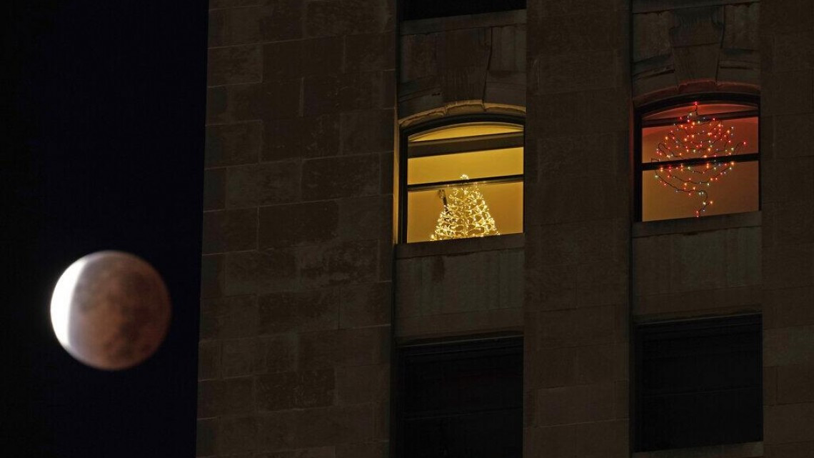 Así se vivió en México y otras partes del mundo, el eclipse lunar más largo del siglo 