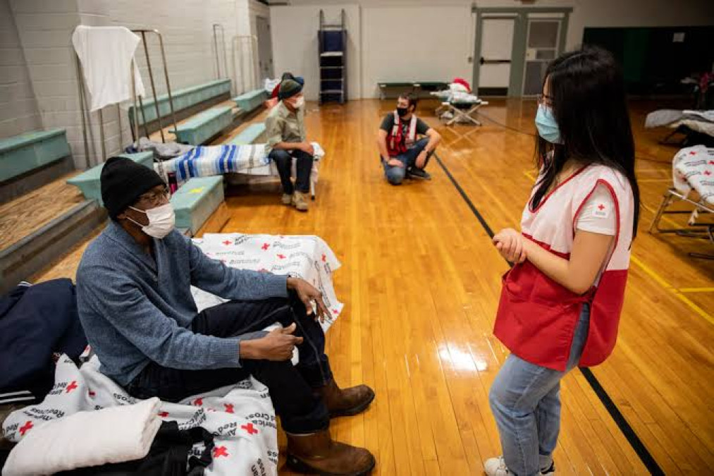 Cruz Roja de Texas se traslada a Florida para ayudar en inundaciones