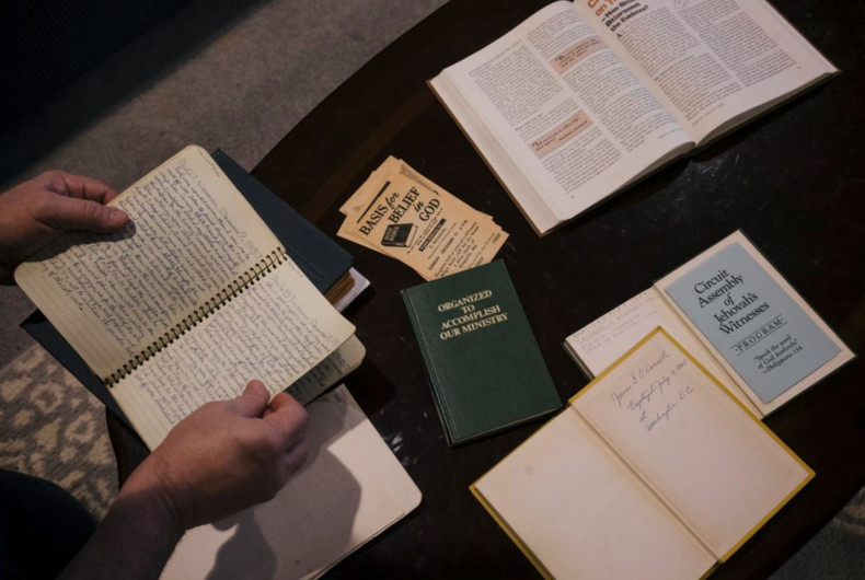 Demandan por violación a testigos de Jehová en EU