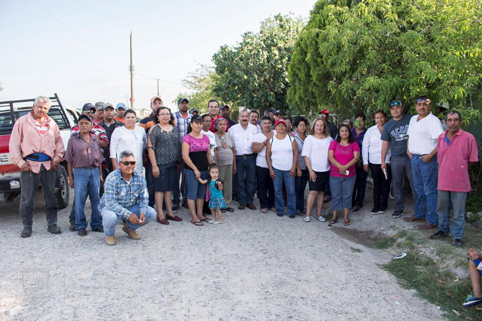 Vecinos apoyan con el mantenimiento de la Colonia Primavera