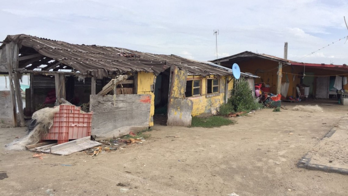 Avanza desalojo en Puerto Matamoros, familias en la incertidumbre