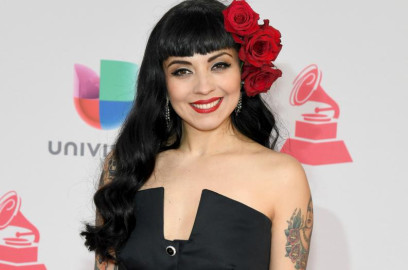 Mon Laferte colaborando con Plácido Domingo