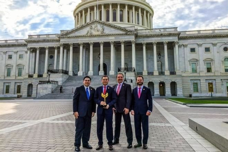 Galardonan en Washington, a la Asociación de Agentes Aduanales de Nuevo Laredo