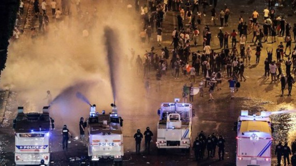 Al menos 292 detenidos en Francia por celebraciones de Mundial