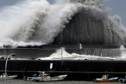 Tifón en Japón deja siete muertos y millones de casas sin electricidad