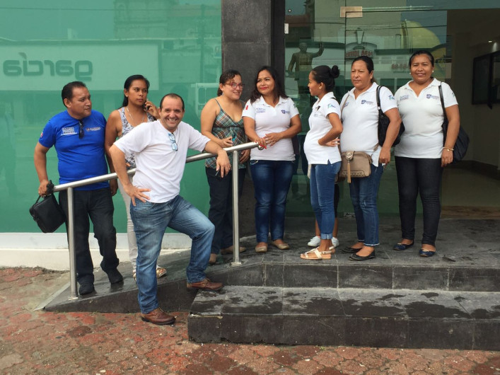 Exigen empleados suspendidos a Alcalde explicación de su situación laboral 