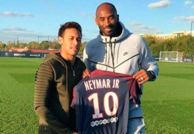 Kobe Bryant visita las instalaciones del PSG