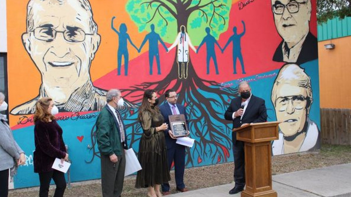 Recibe Richard Cortez distinción honorífica como Ángel de Esperanza