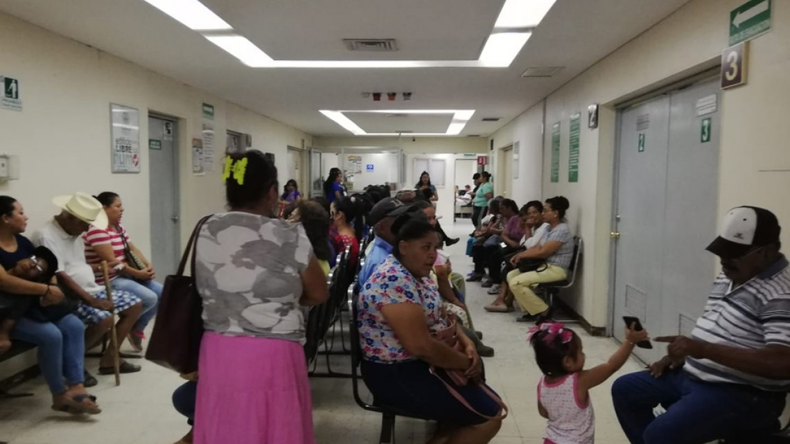 Denuncian ante el consejo del IMSS poca atención a mujeres con cáncer