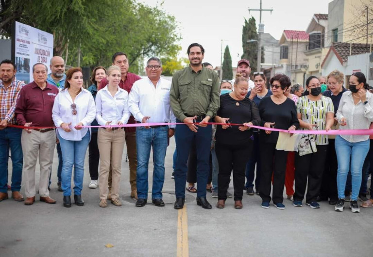 Inauguraron vecinos y Alcalde pavimentación en Casa Bella