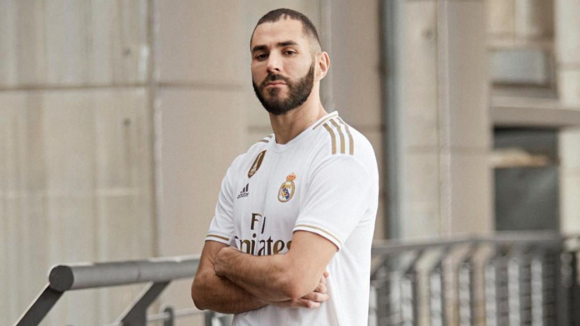 Presentan nueva camiseta del Madrid 