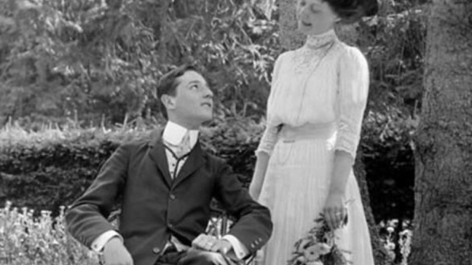 Esperen… ¿no es la misma persona?