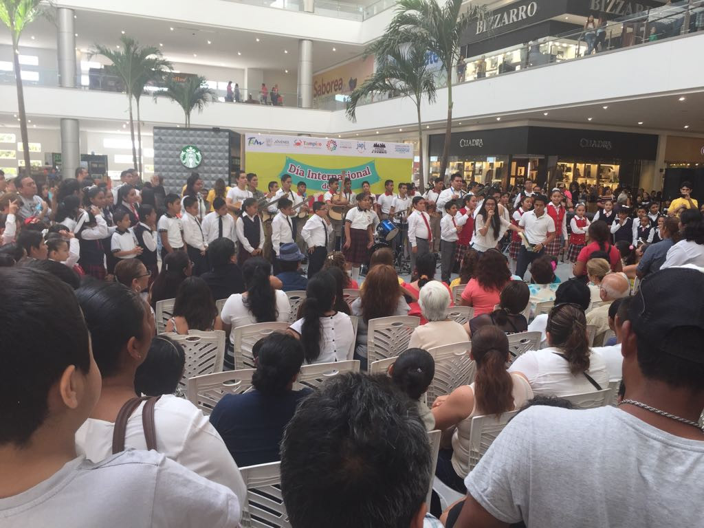 Celebran en Tampico el día internacional de la felicidad.
