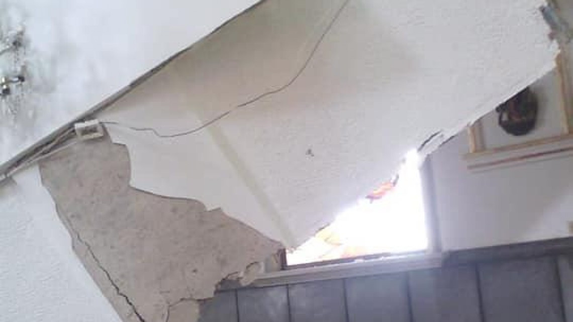 Colapsa techo de la iglesia de Guadalupe