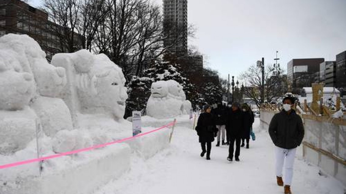 Celebran festival de la nieve en Japón, ¿Sin nieve?